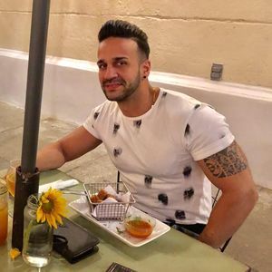 Meet your Posher, Harry